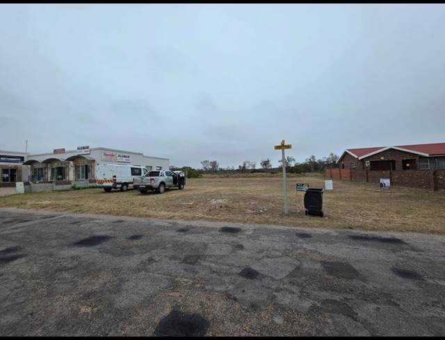 LAND FOR SALE IN JEFFREYS BAY CENTRAL